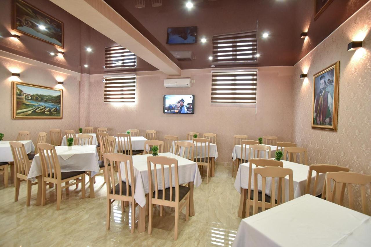 Hotel Suzana บุดวา ภายนอก รูปภาพ